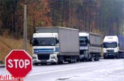 Под МАПП «Краковец» собралось около 70 TIRив, а легковушек нет вовсе Под МАПП «Краковец» собралось около 70 TIRив, а легковушек нет вовсе
