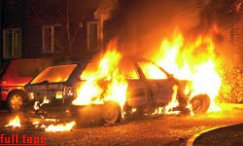 Во Львове сожгли автомобили депутата, который воюет с командой мэра Во Львове сожгли автомобили депутата, который воюет с командой мэра