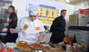 Завтра жюри конкурса "Львовская сковородка" определит лучшего повара Львова Завтра жюри конкурса "Львовская сковородка" определит лучшего повара Львова