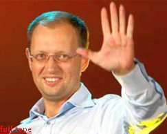 У Арсения Яценюка пульс и давление как у космонавта, который еще не взлетел в небо У Арсения Яценюка пульс и давление как у космонавта, который еще не взлетел в небо